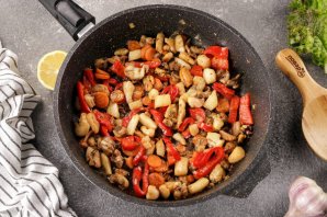 Жареный рис с морепродуктами