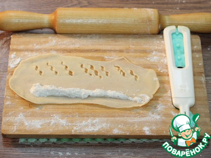 Булочки-трубочки с творогом и повидлом Булочки-трубочки с творогом и повидлом