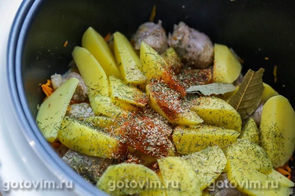 Селянка с квашеной капустой, картофелем и колбасками в мультиварке Селянка с квашеной капустой, картофелем и колбасками в мультиварке