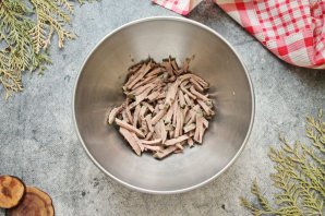 Салат "Венский" с языком Салат "Венский" с языком