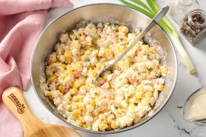 Крабовый салат классический без огурца Крабовый салат классический без огурца