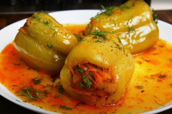 Фаршированные перцы, как у бабушки: невероятно сочные и ароматные. Ресторанное блюдо без лишних усилий Фаршированные перцы, как у бабушки: невероятно сочные и ароматные. Ресторанное блюдо без лишних усилий