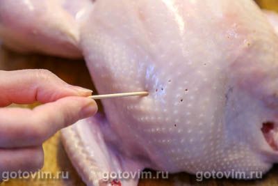 Курица, запеченная с сырным маслом под кожей