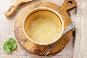 Суп со щавелем и яйцом Суп со щавелем и яйцом