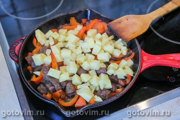 Гуляш из говяжьего сердца с картфелем