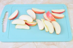 Свиная вырезка с яблоками и корицей Свиная вырезка с яблоками и корицей