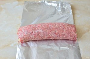 Рулет из фарша с грибами