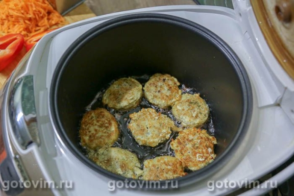 Котлеты из пикши с салом в мультиварке
