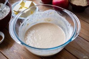 Булочки с яблоком и корицей из дрожжевого теста Булочки с яблоком и корицей из дрожжевого теста