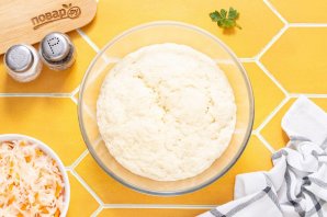 Пирожки с квашеной капустой Пирожки с квашеной капустой