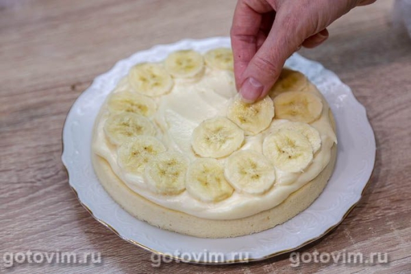 Бисквитный торт с заварным кремом в микроволновке