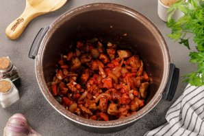 Свинина с картошкой в мультиварке