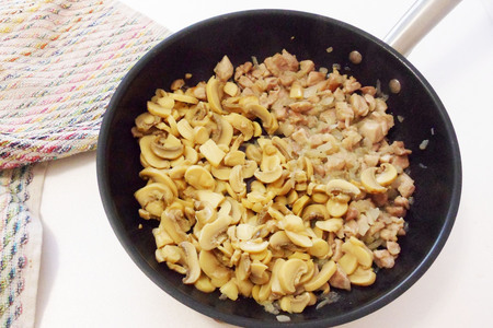 Картофель под жюльеном с курицей и грибами Картофель под жюльеном с курицей и грибами