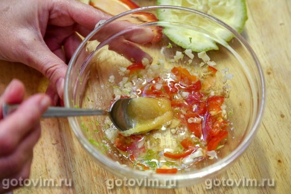 Свиная грудинка, запеченная в маринаде с лимоном и чили