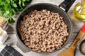 Жареная слоёная самса с мясом Жареная слоёная самса с мясом