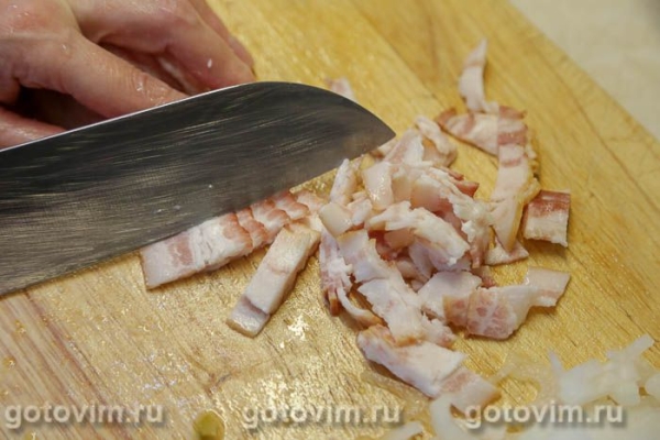 Пицца на кефире с беконом и фрикадельками