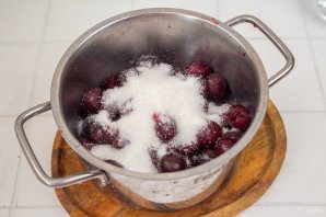 Конфитюр из черешни с желатином Конфитюр из черешни с желатином