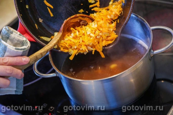 Суп из говяжьего костного бульона с лапшой Суп из говяжьего костного бульона с лапшой