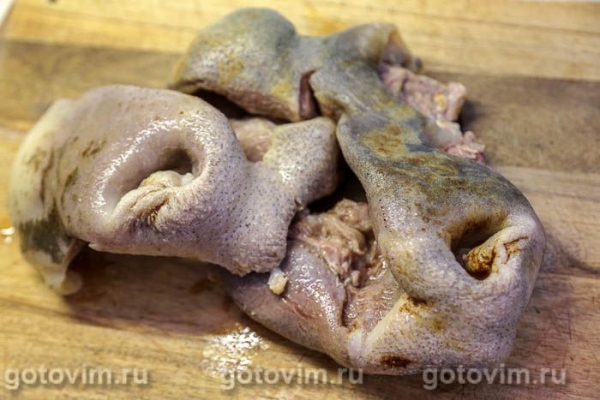 Говяжьи губы отварные Говяжьи губы отварные