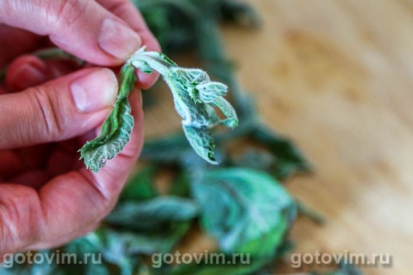 Бараньи ребрышки в мятном маринаде на мангале Бараньи ребрышки в мятном маринаде на мангале