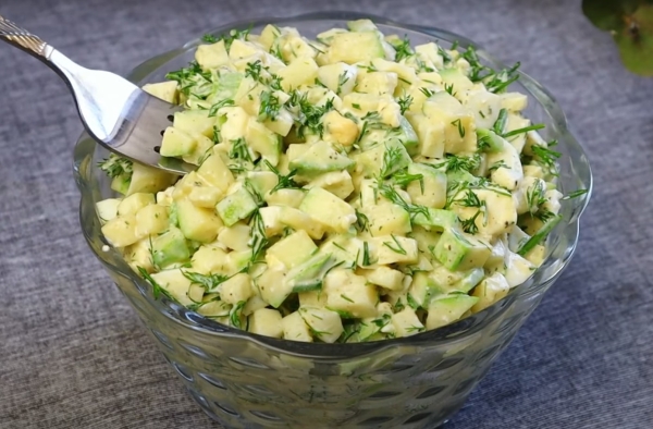 Хрустящий, пикантный, невероятный! Мой новый фаворит среди салатов — и это всего лишь кабачки Хрустящий, пикантный, невероятный! Мой новый фаворит среди салатов — и это всего лишь кабачки