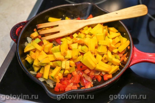 Суп из утиных шеек с тыквой и перцем халапеньо Суп из утиных шеек с тыквой и перцем халапеньо