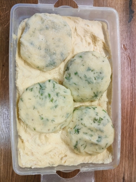 Картофельные зразы с колбасой