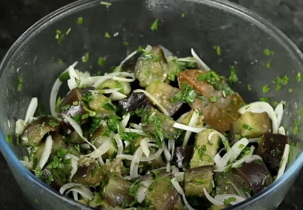 Новый хит вашей кухни: бюджетные баклажаны на вкус — как дорогие грибы. Простой рецепт на обед или ужин Новый хит вашей кухни: бюджетные баклажаны на вкус — как дорогие грибы. Простой рецепт на обед или ужин