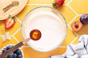 Замороженный йогурт с ягодами