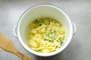 Окрошка на воде с уксусом и майонезом Окрошка на воде с уксусом и майонезом