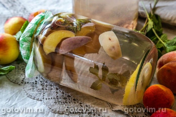 Компот мохито с яблоками, мятой и лимоном Компот мохито с яблоками, мятой и лимоном