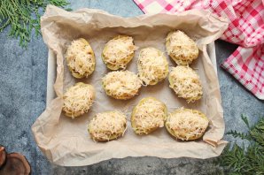 Запеченный картофель с беконом и сыром Запеченный картофель с беконом и сыром