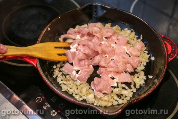 Запеканка с мясом, сухариками и картошкой Запеканка с мясом, сухариками и картошкой