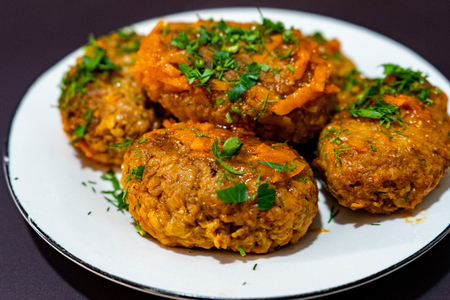 Гречаники с фаршем во вкусной подливке Гречаники с фаршем во вкусной подливке