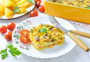 Минтай с шампиньонами в сметане в духовке Минтай с шампиньонами в сметане в духовке