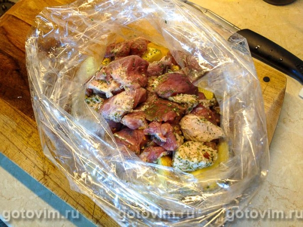 Молодой картофель с мясом в рукаве для запекания Молодой картофель с мясом в рукаве для запекания