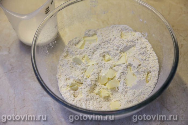 Свиная вырезка в тесте, запеченная со сладким перцем