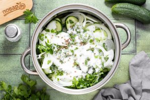 Салат с огурцами на зиму