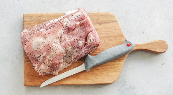 Буженина, как нашпиговать чесноком, пошаговый рецепт с фото на 871 ккал Буженина, как нашпиговать чесноком, пошаговый рецепт с фото на 871 ккал