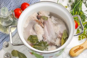 Язык свиной отварной