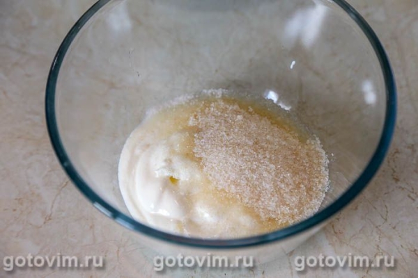 Пирог с клубникой и сметаной Пирог с клубникой и сметаной