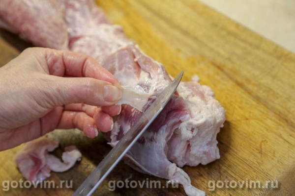 Грудинка закусочная, запеченная в луковой шелухе 