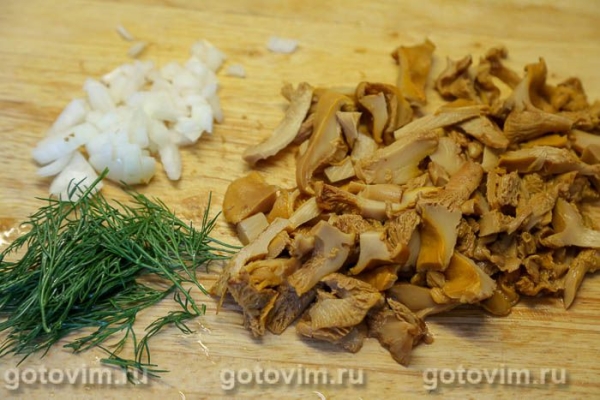 Запеченная грудинка с лисичками в «кармашках» Запеченная грудинка с лисичками в «кармашках»