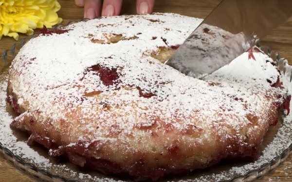 Знаменитый клубничный торт с 1 яйцом. Рецепт без духовки: вкусно и быстро Знаменитый клубничный торт с 1 яйцом. Рецепт без духовки: вкусно и быстро