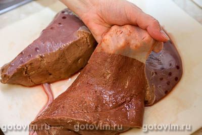 Печеночный торт с чесночным соусом Печеночный торт с чесночным соусом