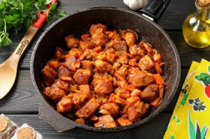 Гуляш классический из свинины Гуляш классический из свинины