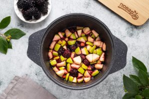 Варенье из ежевики и яблок Варенье из ежевики и яблок