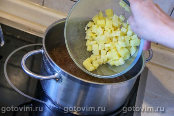 Суп из говяжьего костного бульона с лапшой Суп из говяжьего костного бульона с лапшой