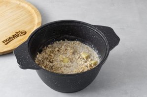 Овсяная каша с яблоком и бананом