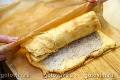 Заварной рулет с копченой рыбой и сырным кремом Заварной рулет с копченой рыбой и сырным кремом